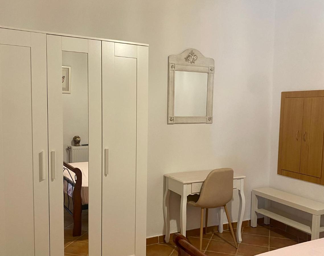 הוילה סיקיה Kyr Gianni Mansion מראה חיצוני תמונה