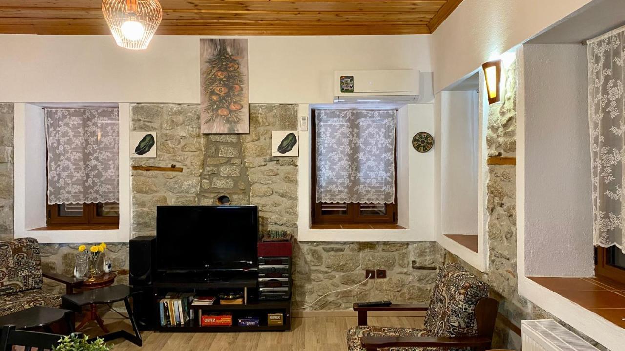 הוילה סיקיה Kyr Gianni Mansion מראה חיצוני תמונה